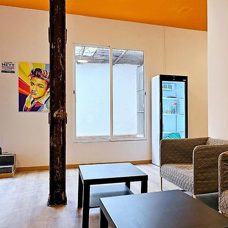Хостел Arc House Pop Art Мадрид Екстер'єр фото