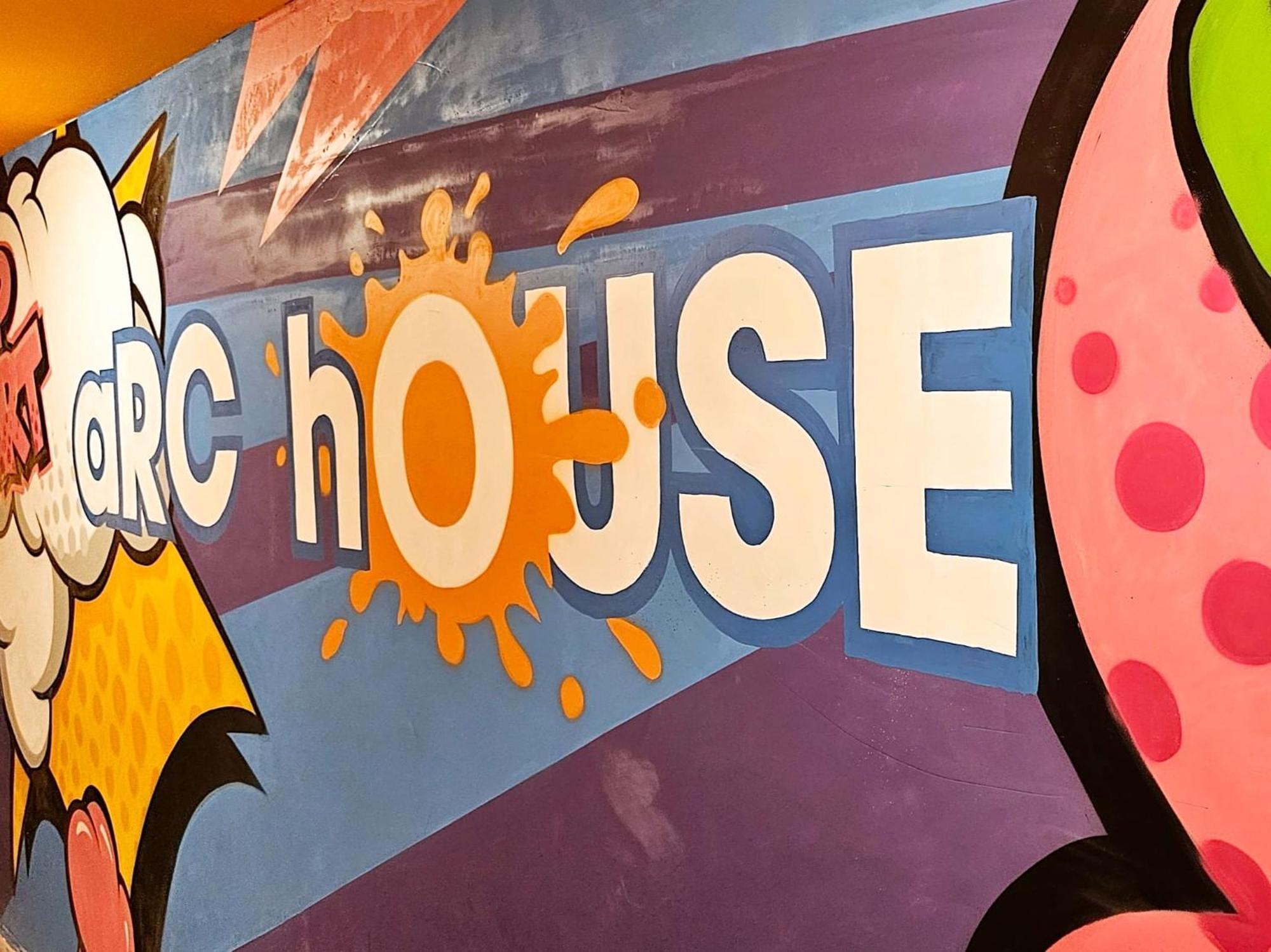 Хостел Arc House Pop Art Мадрид Екстер'єр фото